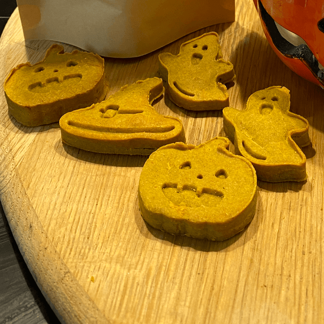 Pumpkin and Peanut Butter Homemade Dog Biscuits 