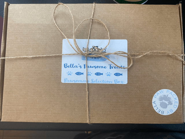 Natural Treat Mixed Selection Box - Large